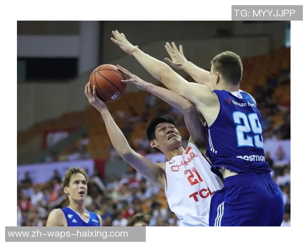 男篮迎战芬兰队全力以赴争取胜利展现团队实力与拼搏精神